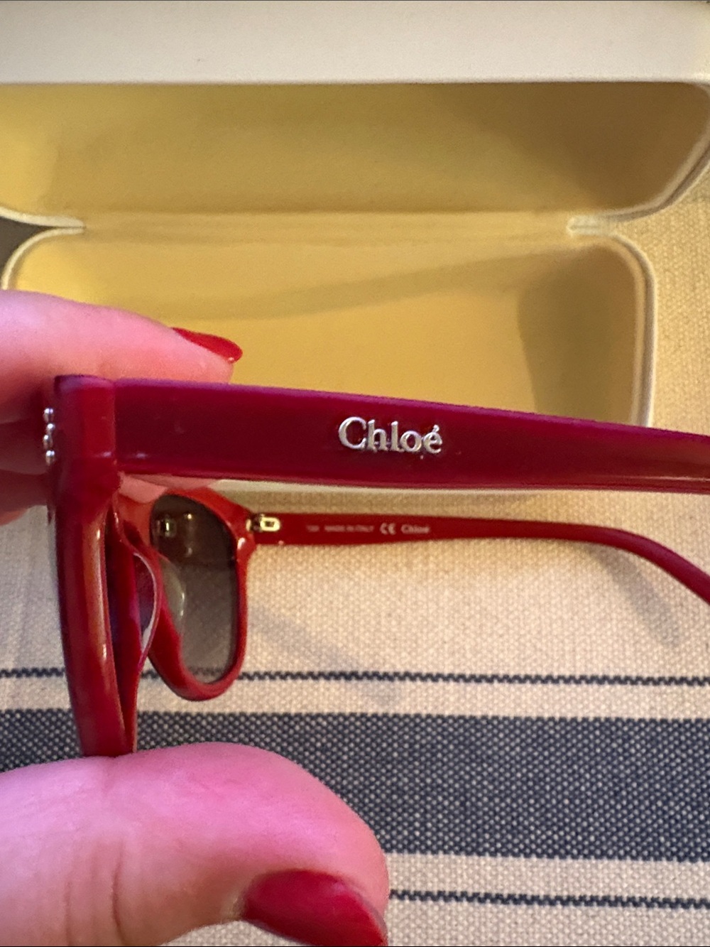 Chloe Red Rounded Cat-Eye Sunglasses - Picture 2 of 9